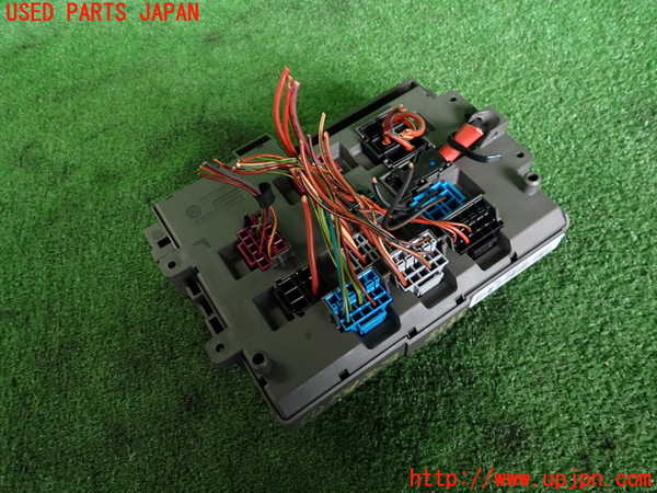 2UPJ-9239386741]BMW X1(VL18)(E84系)ヒューズボックス1 中古_2