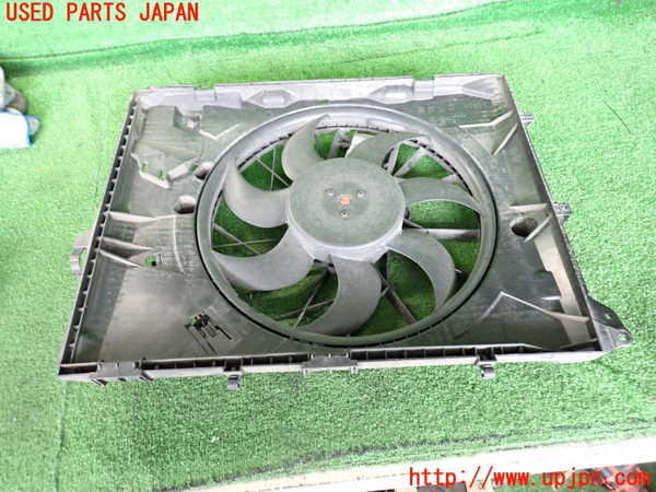 2UPJ-9239386836]BMW X1(VL18)(E84系)電動ファン1 中古_3