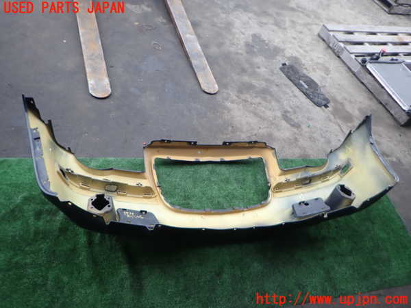 2UPJ-9239391010]クライスラー・300C(LX35-)フロントバンパー 中古_4