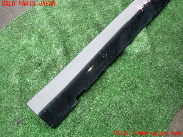 2UPJ-9239391390]クライスラー・300C(LX35-)右サイドステップ 中古_2