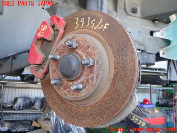 2UPJ-9239394290]クライスラー・300C(LX35-)右フロントナックルハブ 中古_2