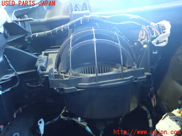 2UPJ-9239396081]クライスラー・300C(LX35-)エバポレーター1 中古_2