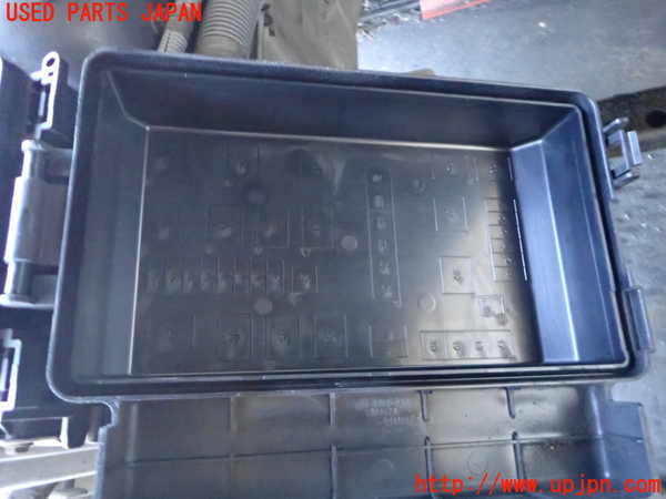 2UPJ-9239396742]クライスラー・300C(LX35-)ヒューズボックス2(EGルーム内助手席側) 中古_2