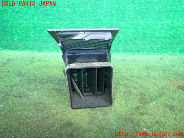 2UPJ-9239397527]クライスラー・300C(LX35-)エアコン吹き出し口2(右) 中古_2