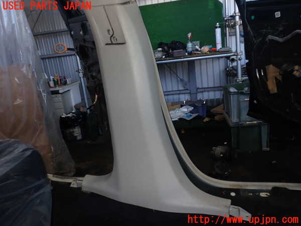 2UPJ-9239397670]クライスラー・300C(LX35-)左センターピラートリム 中古_3