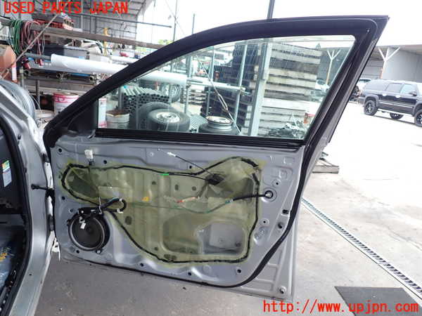 2UPJ-9239401230]マークX(GRX130)右前ドア 中古 NSG M5O8_5