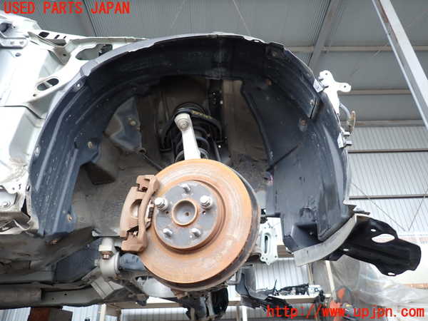 2UPJ-9239401090]マークX(GRX130)右前フェンダーライナー 中古_2