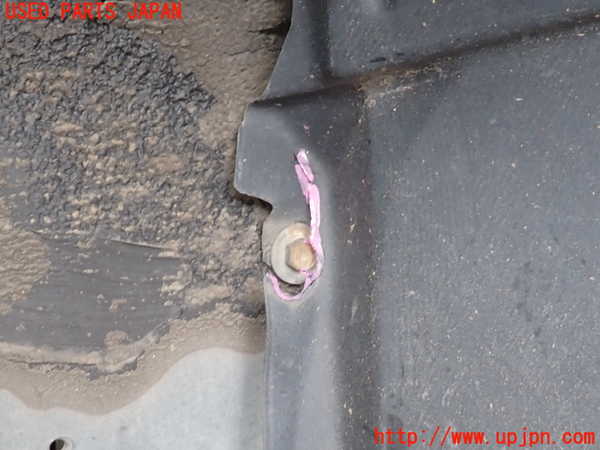 2UPJ-9239401090]マークX(GRX130)右前フェンダーライナー 中古_3