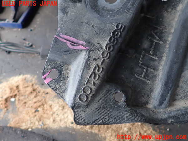 2UPJ-9239401092]マークX(GRX130)左前フェンダーライナー 中古_4