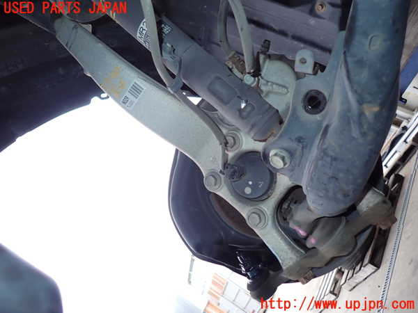 2UPJ-9239404290]マークX(GRX130)右フロントナックルハブ 中古_2