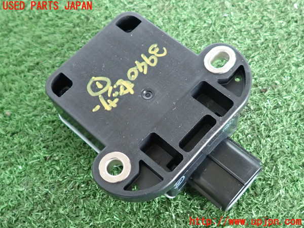 2UPJ-9239406381]マークX(GRX130)センサー1(ヨーレート) 中古_2
