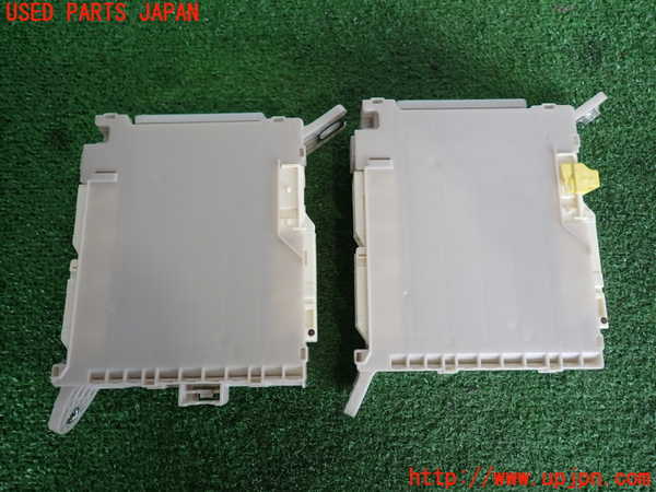 2UPJ-9239406743]マークX(GRX130)ヒューズボックス3(室内) 中古_2