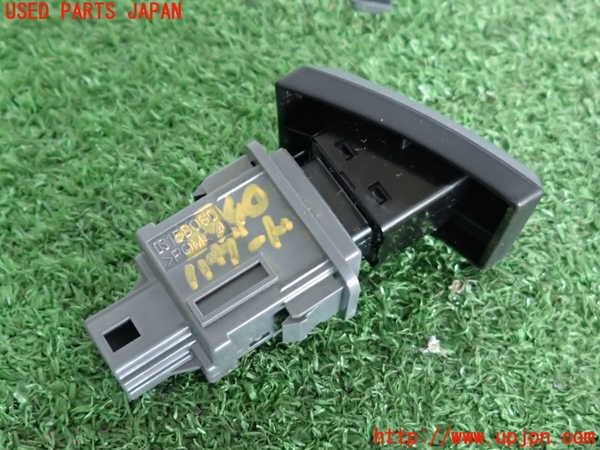 2UPJ-9239406290]マークX(GRX130)ハザードスイッチ 中古_2