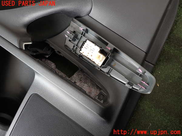 2UPJ-9239401324]マークX(GRX130)左後ドア内張り 中古_4