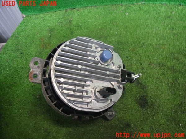 2UPJ-9239411180]BMW ミニ(MINI)クーパーD クロスオーバー F60(YT20)右フォグ 中古_2