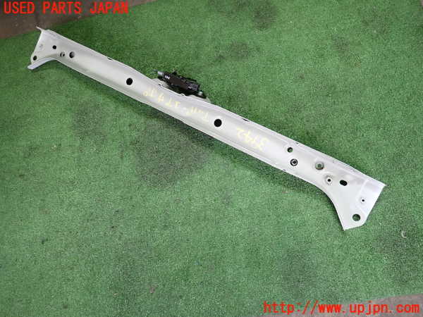 2UPJ-9239421040]アウトランダーPHEV(GN0W)アッパーコアサポート 中古_2