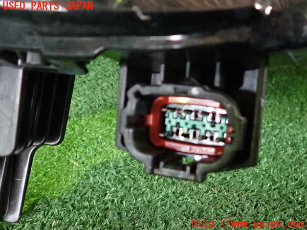 2UPJ-9239421152]アウトランダーPHEV(GN0W)左コーナーランプ 中古_2