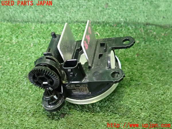 2UPJ-9239421180]アウトランダーPHEV(GN0W)右フォグ 中古_2