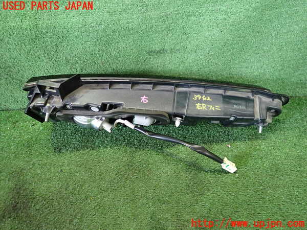 2UPJ-9239421550]アウトランダーPHEV(GN0W)右リアフィニッシャー 中古_2