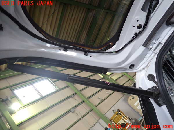 2UPJ-9239421584]アウトランダーPHEV(GN0W)リアゲートダンパー 中古_2
