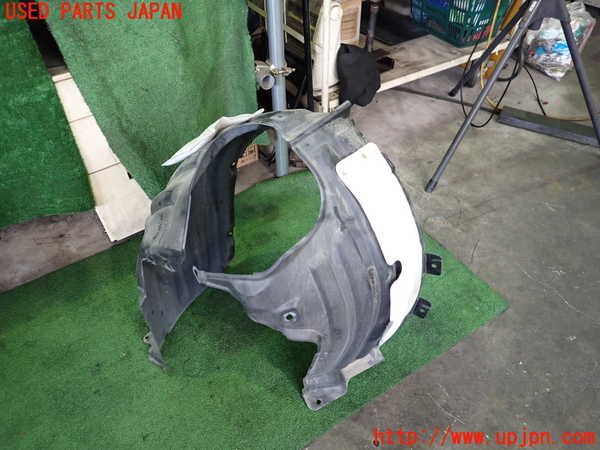 2UPJ-9239421090]アウトランダーPHEV(GN0W)右前フェンダーライナー 中古_3