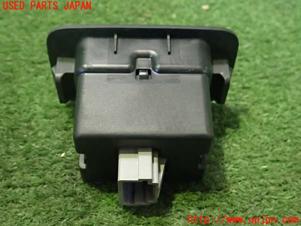 2UPJ-9239426306]アウトランダーPHEV(GN0W)スイッチ1 (トランク) 中古_3