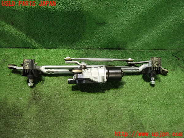 2UPJ-9239426770]アウトランダーPHEV(GN0W)フロントワイパーモーター 中古_2