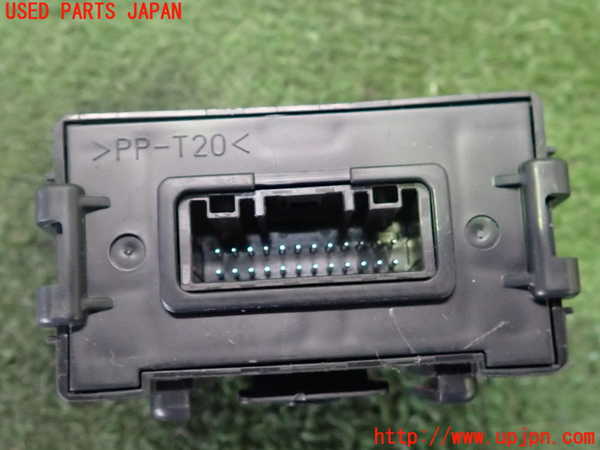 2UPJ-9239426147]アウトランダーPHEV(GN0W)コンピューター2 中古_2