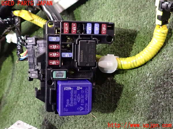 2UPJ-9239426743]アウトランダーPHEV(GN0W)ヒューズボックス3 中古_2