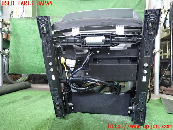 2UPJ-9239427035]アウトランダーPHEV(GN0W)運転席シート 中古_4