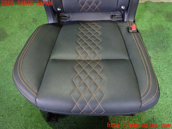 2UPJ-9239427145]アウトランダーPHEV(GN0W)右2列目シート 中古_3