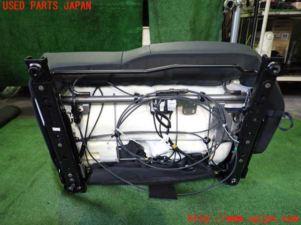 2UPJ-9239427175]アウトランダーPHEV(GN0W)左2列目シート 中古_4