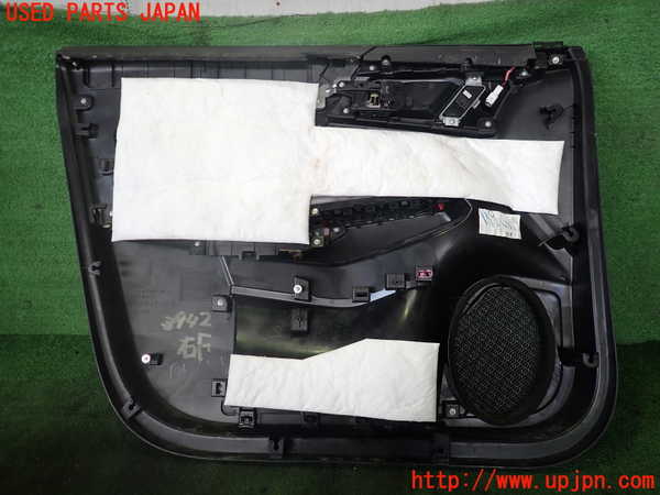 2UPJ-9239421234]アウトランダーPHEV(GN0W)右前ドア内張り (ジャンク品) 中古_3