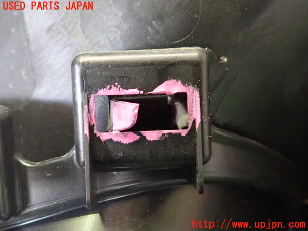 2UPJ-9239421234]アウトランダーPHEV(GN0W)右前ドア内張り (ジャンク品) 中古_4