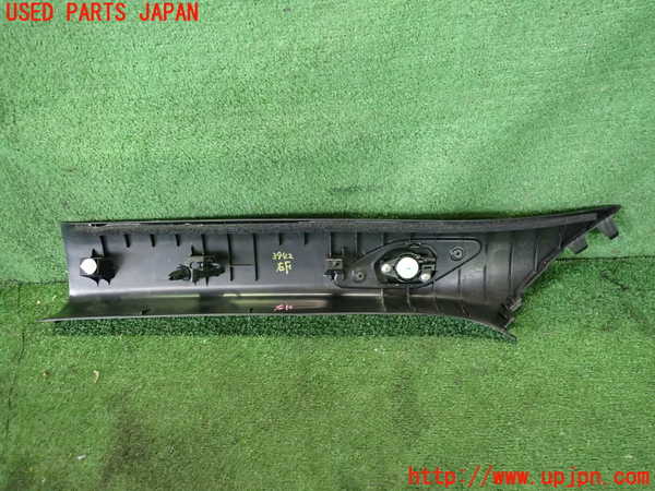 2UPJ-9239427655]アウトランダーPHEV(GN0W)右フロントピラートリム 中古_2