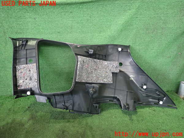 2UPJ-9239427680]アウトランダーPHEV(GN0W)左リアピラートリム 中古_3
