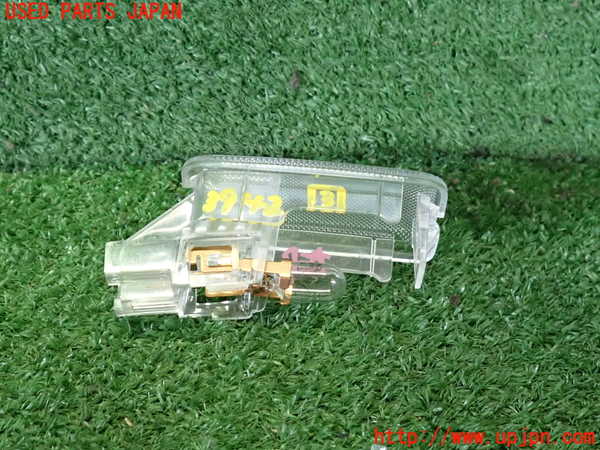 2UPJ-9239426413]アウトランダーPHEV(GN0W)ルームランプ3 (左 ラゲッジ) 中古_2