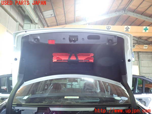 1UPJ-9239431500]ベンツ C180 W204(204049)トランク 中古_3