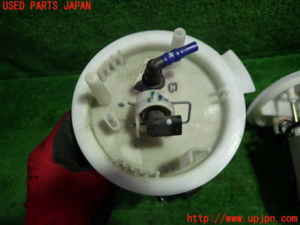 1UPJ-9239432510]ベンツ C180 W204(204049)燃料ポンプ 中古_4