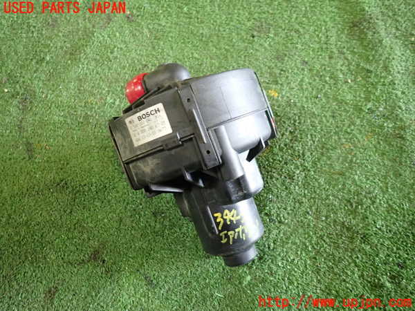 1UPJ-9239432590]ベンツ C180 W204(204049)エアポンプ 中古_3
