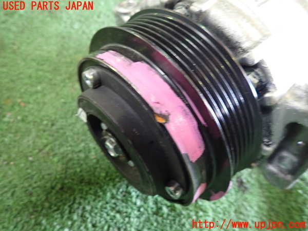 1UPJ-9239436025]ベンツ C180 W204(204049)エアコンコンプレッサー ジャンク_4