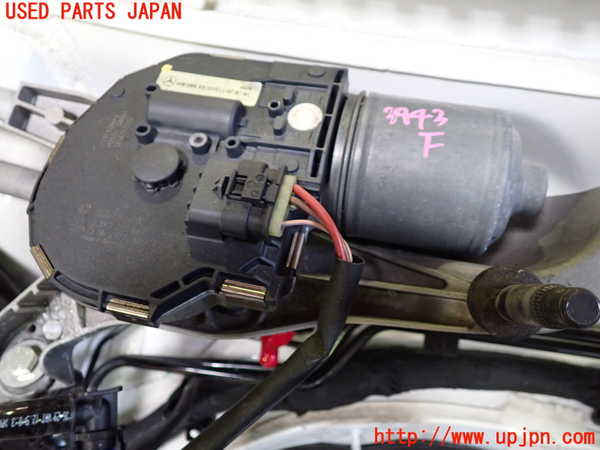 1UPJ-9239436770]ベンツ C180 W204(204049)フロントワイパーモーター 中古_2