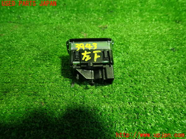 1UPJ-9239436245]ベンツ C180 W204(204049)左前パワーウィンドウスイッチ 中古_2