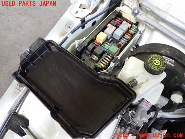1UPJ-9239436741]ベンツ C180 W204(204049)ヒューズボックス1(EGルーム内運転席側) 中古_2