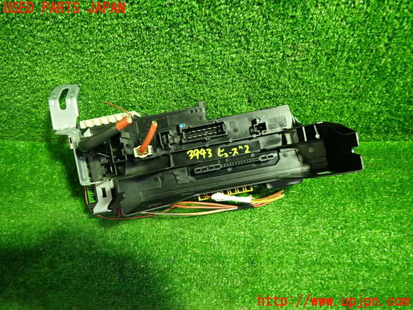 1UPJ-9239436742]ベンツ C180 W204(204049)ヒューズボックス2(室内助手席) 中古_3