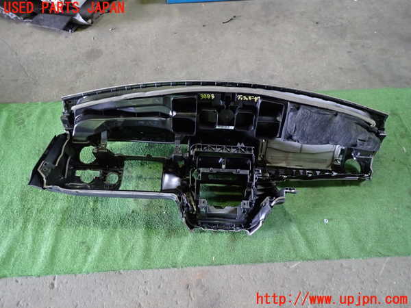 1UPJ-9239437505]ベンツ C180 W204(204049)ダッシュボード 中古_3