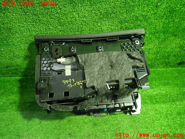 1UPJ-9239437516]ベンツ C180 W204(204049)グローブボックス1 中古_3