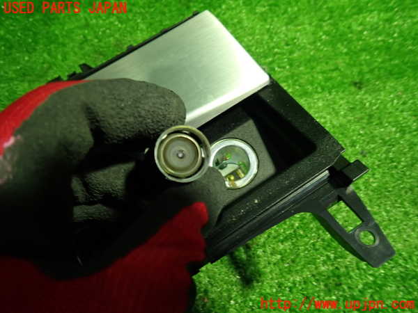 1UPJ-9239437821]ベンツ C180 W204(204049)灰皿1 中古_3