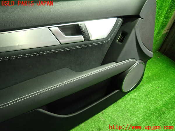1UPJ-9239431264]ベンツ C180 W204(204049)左前ドア内張り 中古_2