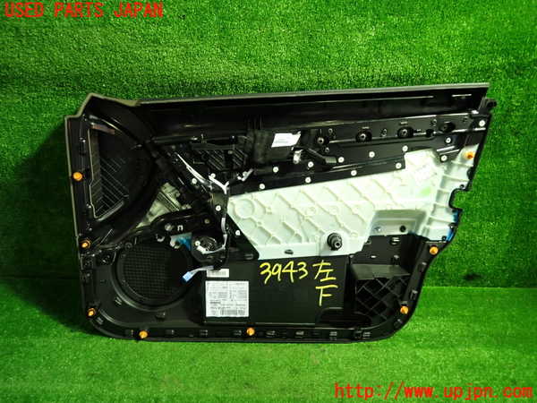 1UPJ-9239431264]ベンツ C180 W204(204049)左前ドア内張り 中古_3